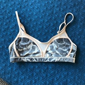 Lululemon bra